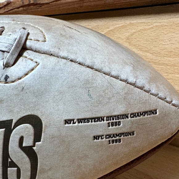 Atlanta Falcons Football - Picture 2 of 3